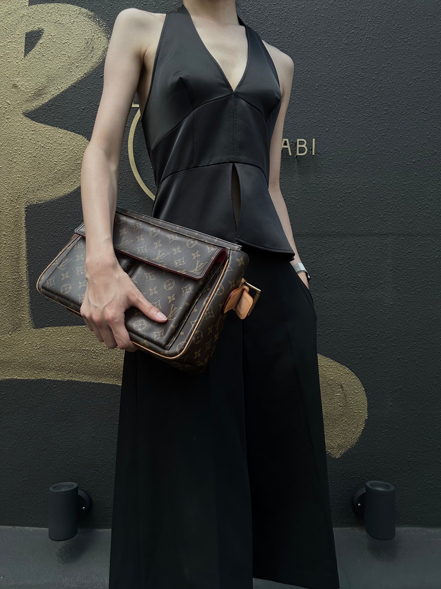 LOUIS VUITTON Vivacite Monogram Shoulder Bag Brown Canvas Tan Leather Classic Spacious Daily Use