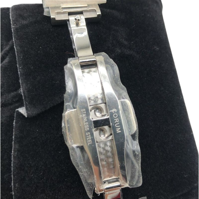 CORUM Silver watch Mother-of-pearl dial with diamond settingModel: 01.0144 Stainless steel / Stainless steel Admiral Ref: 2354311 Automatic movement White mother-of-pearl dial