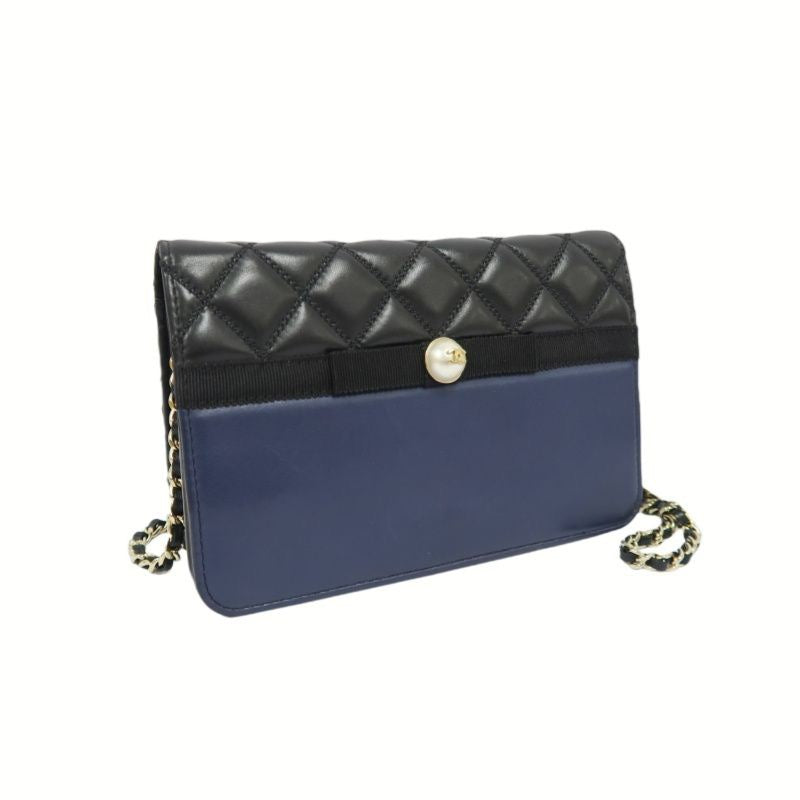 CHANEL Navy x Black Matelasse Chain Shoulder Bag