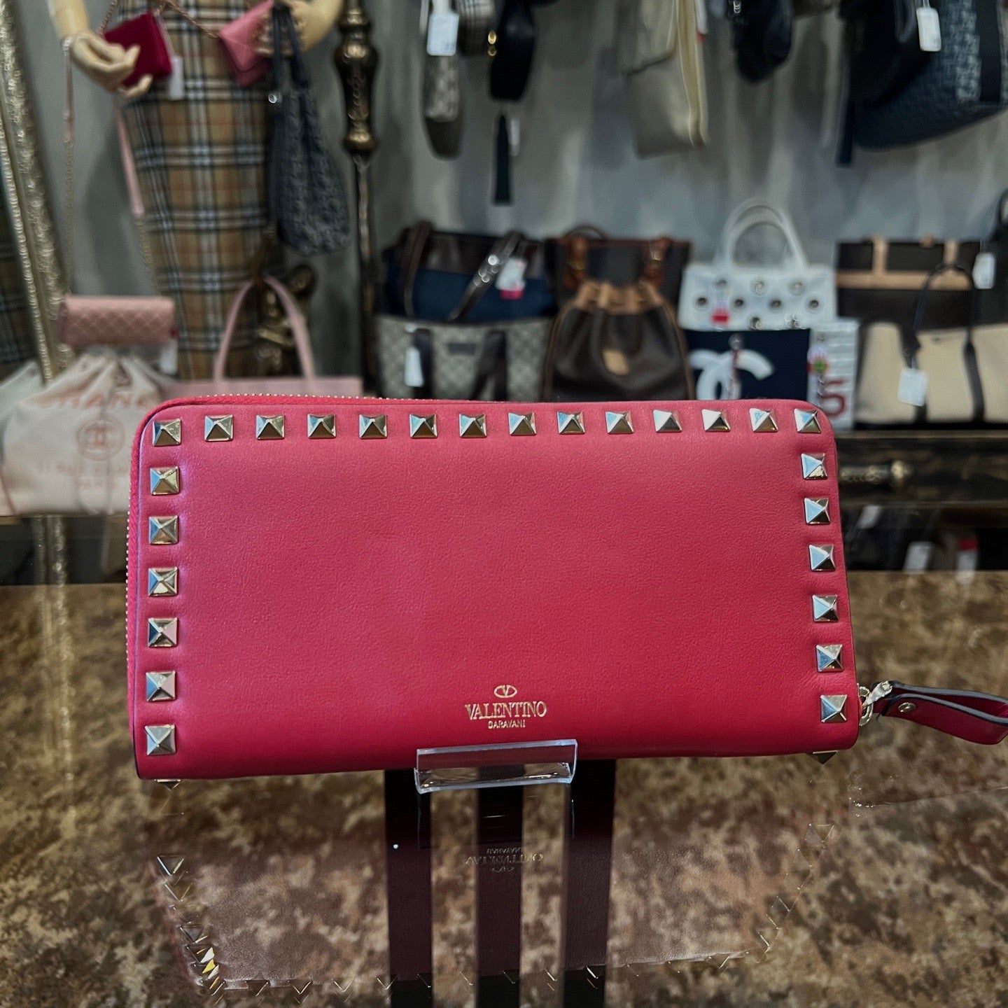 VALENTINO GARAVANI Rockstud Zip Around Wallet Leather Red Gold Stud Hardware