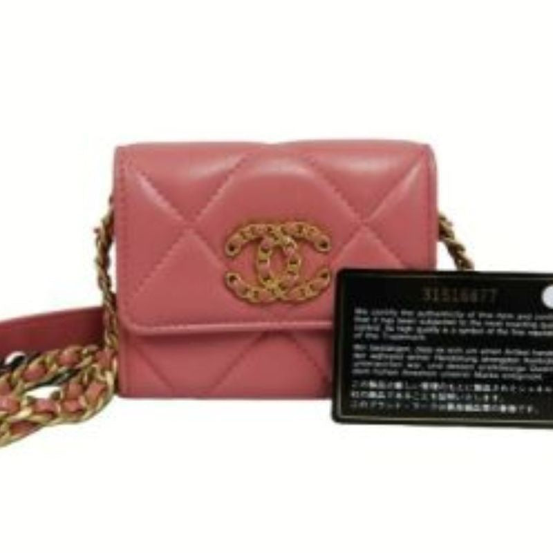 CHANEL 19 Wallet On Chain WOC in Pink Lambskin with Two-Tone Gold Hardware