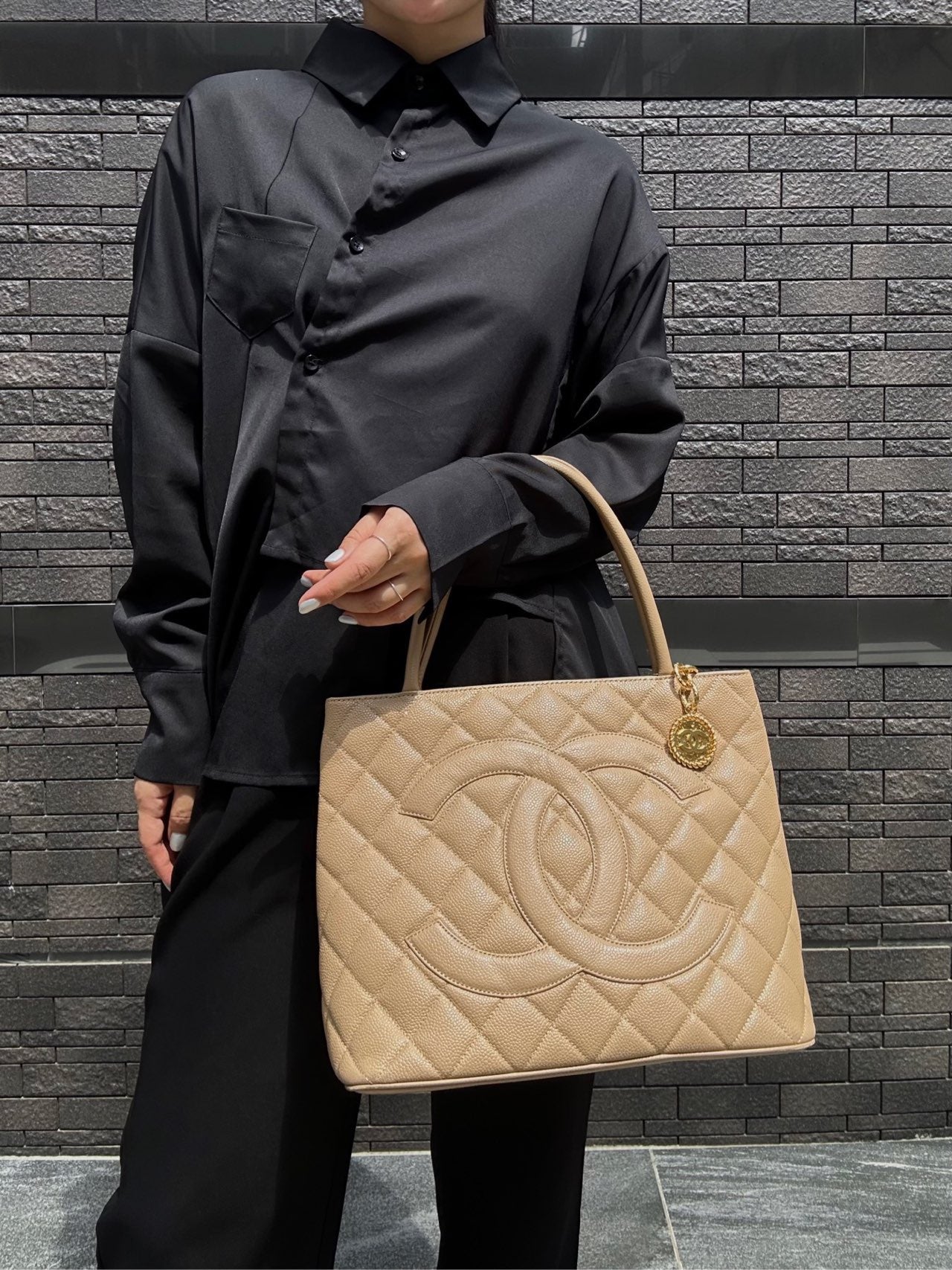 Chanel Reproduction Tote Bag Pink Beige Caviar with Gold Hardware