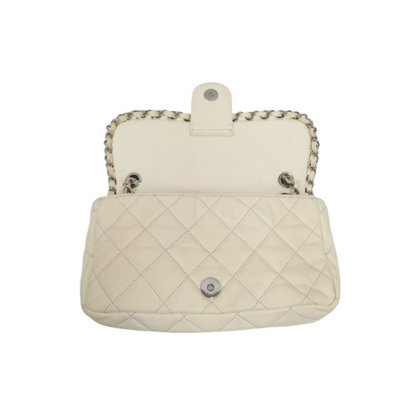 Chanel Pink Beige Lambskin Chain Shoulder Bag with Silver-Tone Hardware