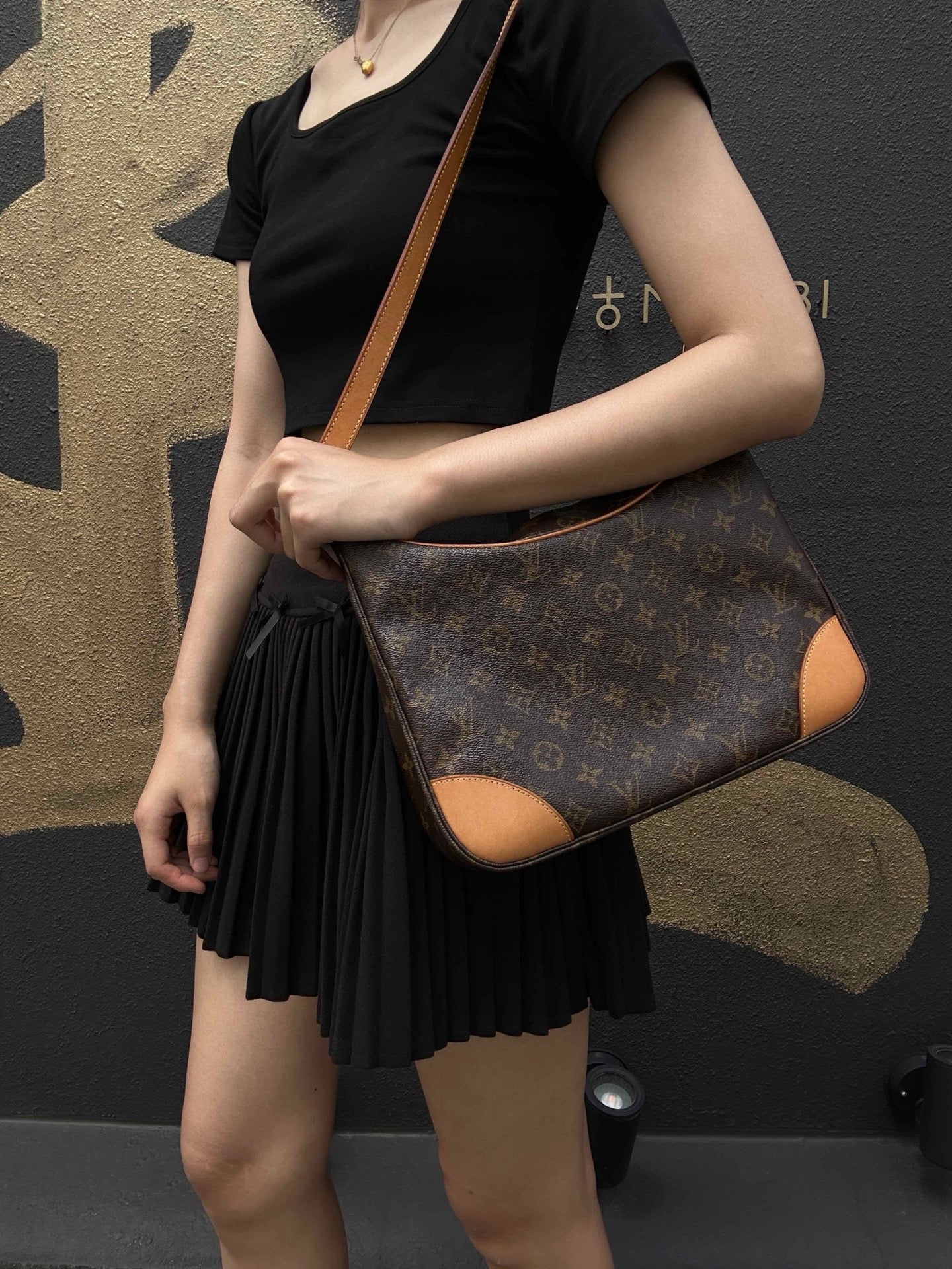 Louis Vuitton Monogram Boulogne 30 Shoulder Bag in Brown