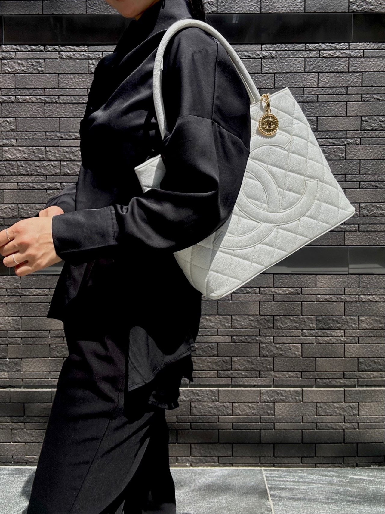 Chanel White Caviar Leather Reissue Matelasse Tote Bag (7 Series) with Gold-Tone Hardware and Guarantee Card