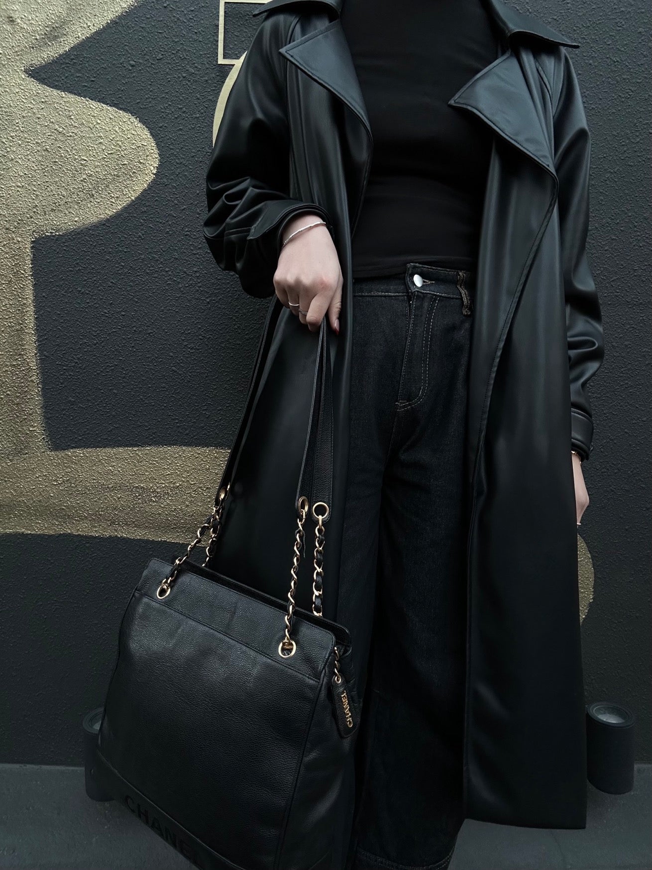 CHANEL Caviar Leather Chain Tote Bag, Black with Gold Hardware, Single Shoulder Style