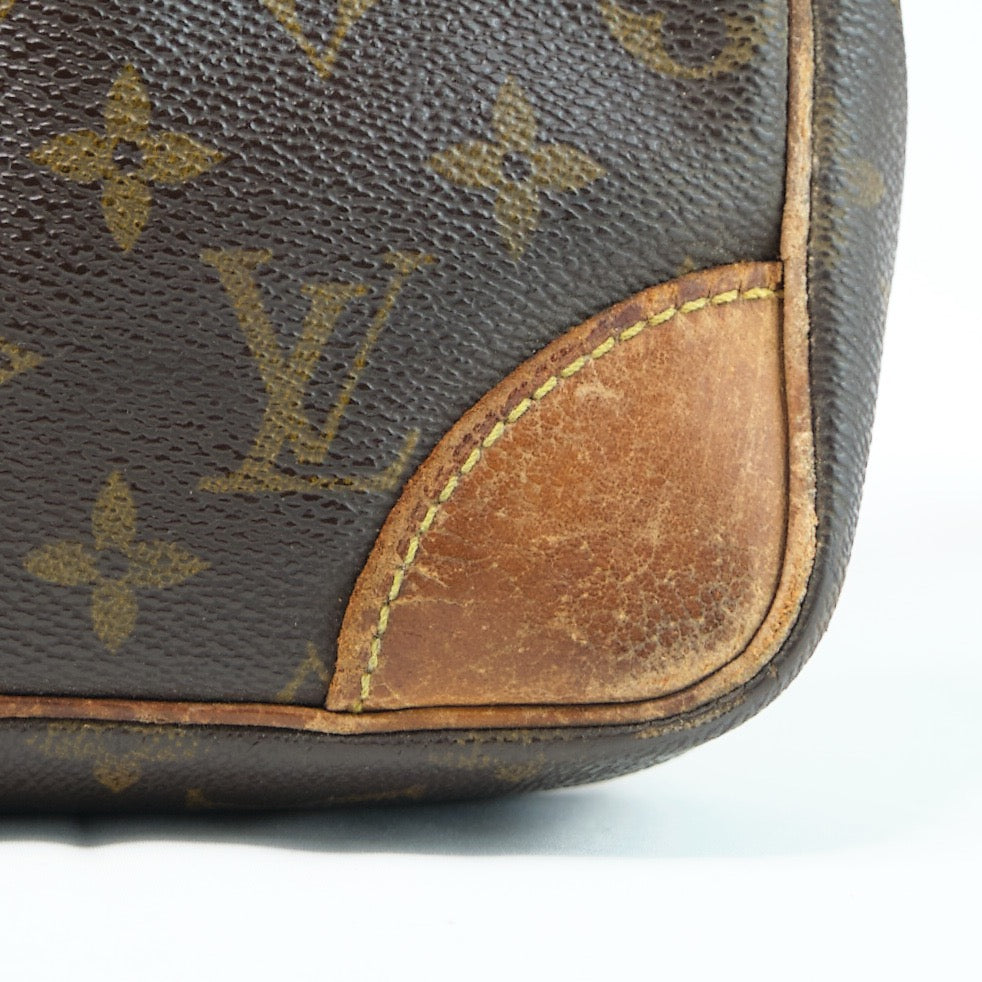 LOUIS VUITTON Monogram Canvas Clutch Bag (Toiletry Pouch), Grade C