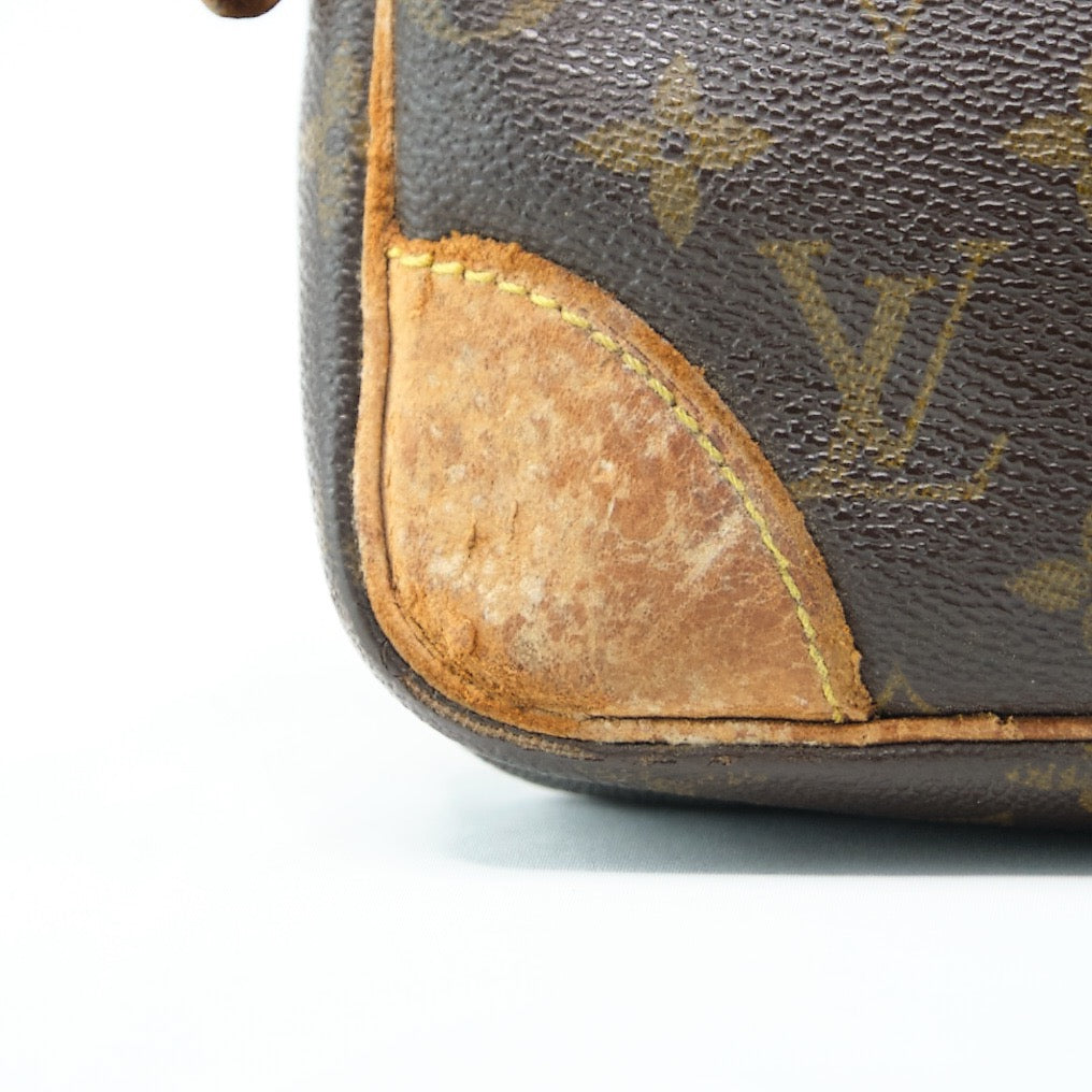 LOUIS VUITTON Monogram Canvas Clutch Bag (Toiletry Pouch), Grade C