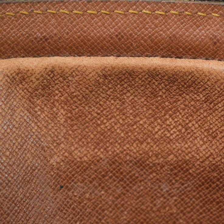 LOUIS VUITTON Monogram Canvas Clutch Bag (Toiletry Pouch), Grade C