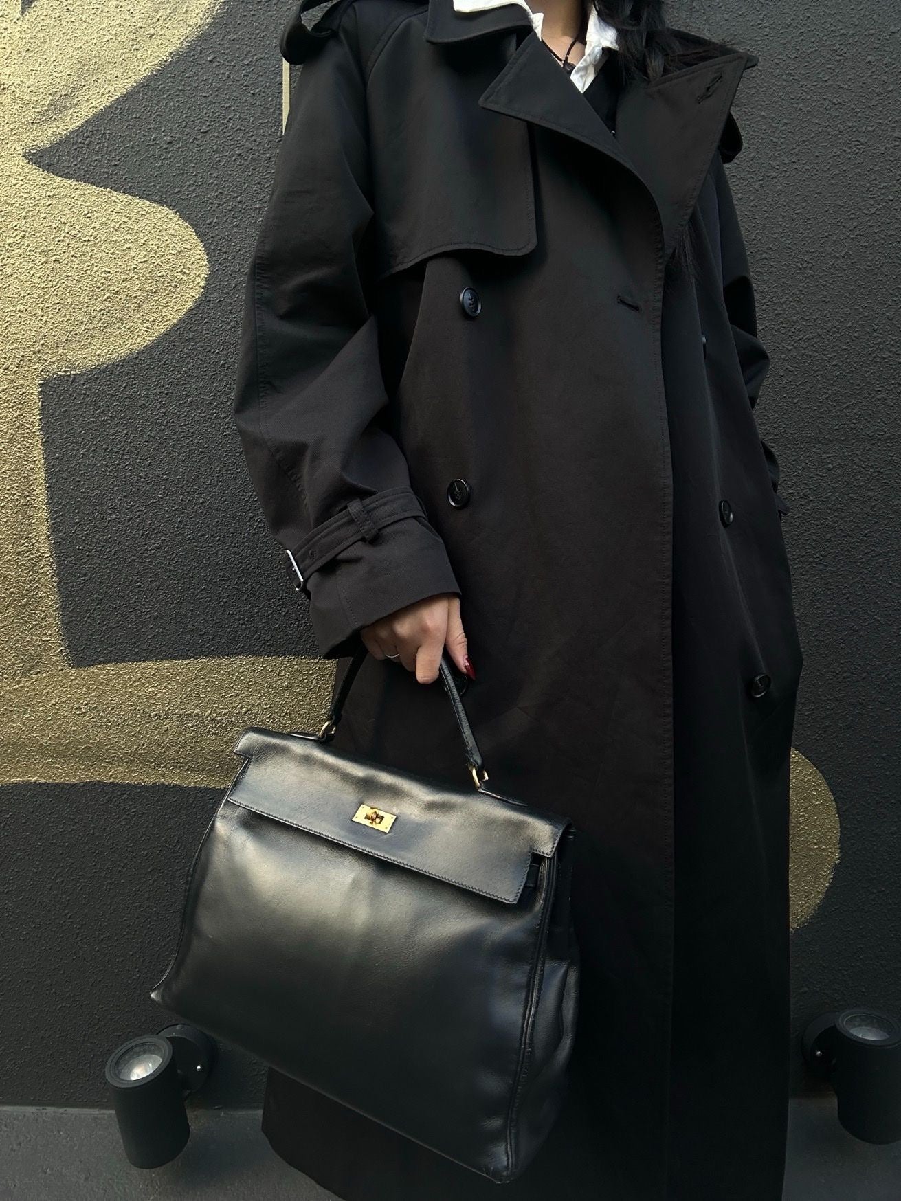 Hermes Kelly 34 Handbag, Black Chevre Leather with Gold Hardware, Comes with Dust Bag and 2 Keys