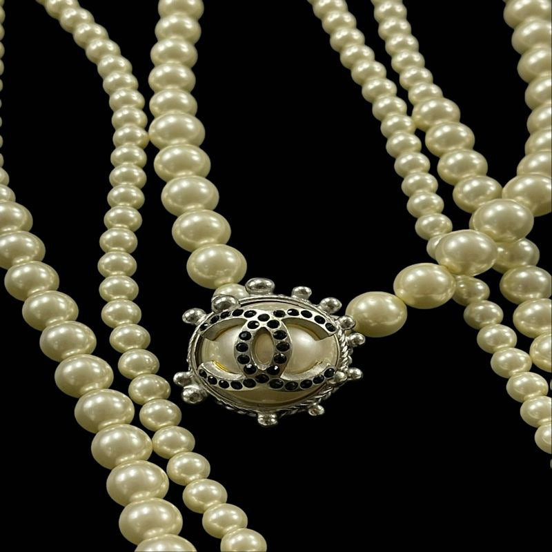 CHANEL Necklace, Faux Pearl, with Box. CHANEL White Faux Pearl Necklace.