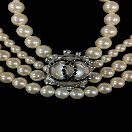 CHANEL Necklace, Faux Pearl, with Box. CHANEL White Faux Pearl Necklace.