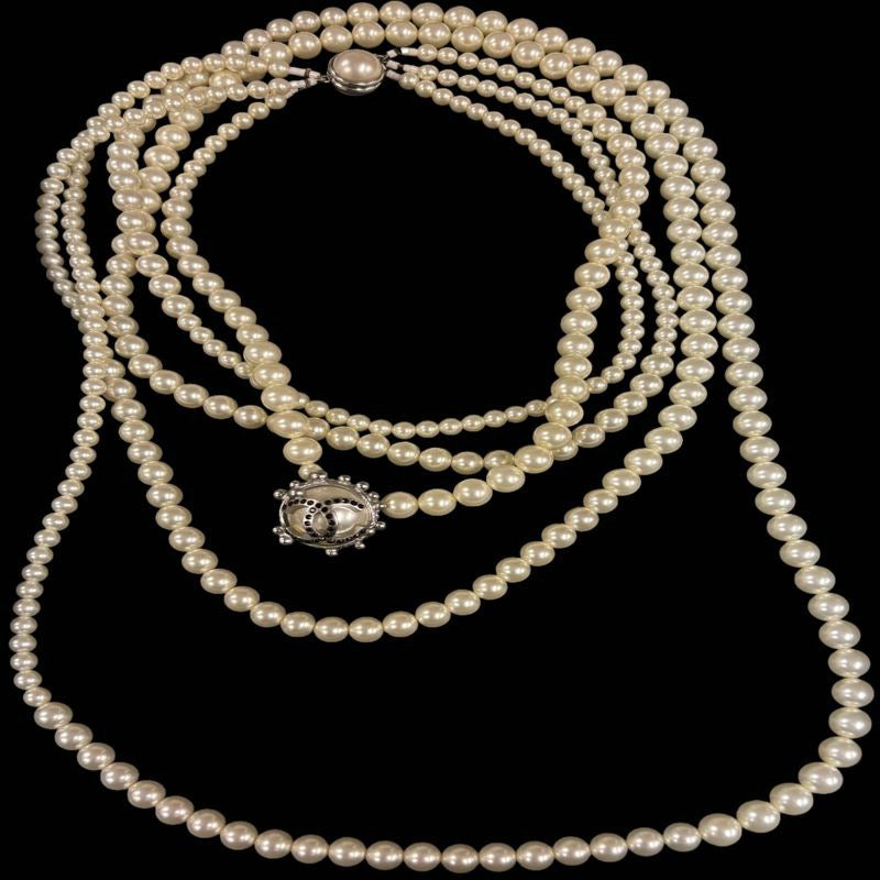 CHANEL Necklace, Faux Pearl, with Box. CHANEL White Faux Pearl Necklace.