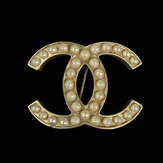 CHANEL Brooch, Faux Pearl, Gold-Tone Hardware | CHANEL Gold Alloy Pearl Logo Brooch