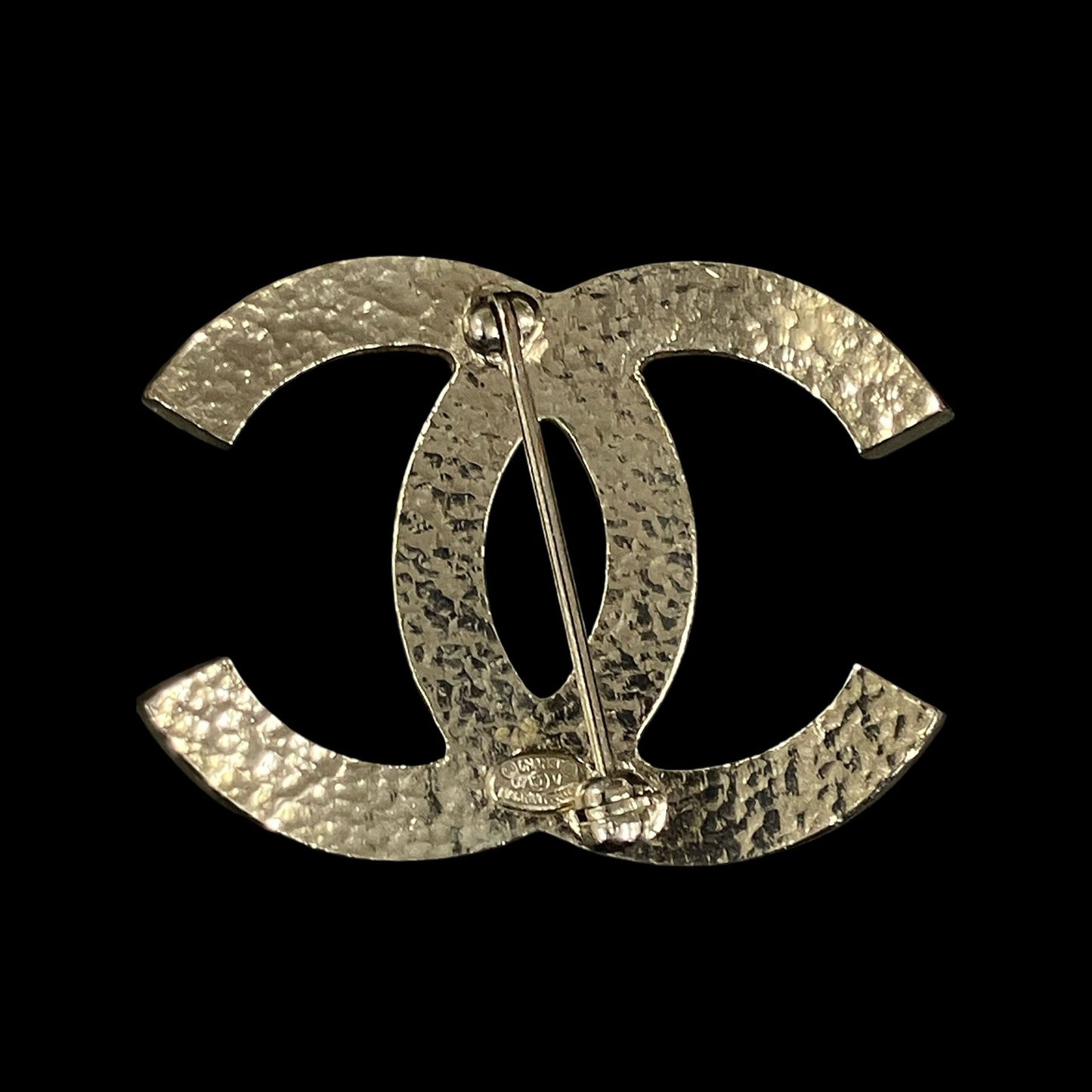 CHANEL Brooch, Faux Pearl, Gold-Tone Hardware | CHANEL Gold Alloy Pearl Logo Brooch