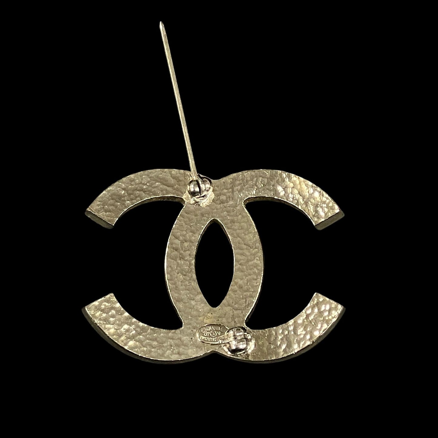 CHANEL Brooch, Faux Pearl, Gold-Tone Hardware | CHANEL Gold Alloy Pearl Logo Brooch