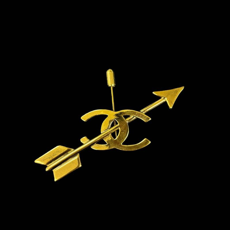 CHANEL CC Mark Arrow Brooch, Gold-tone Hardware 934, Gold, Alloy, Brooch