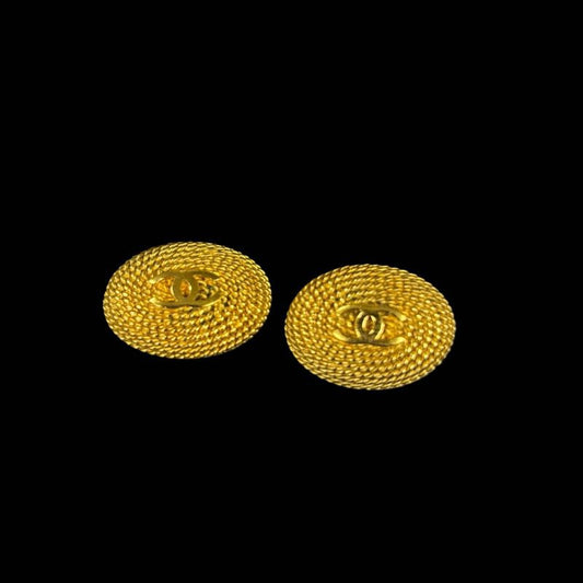 CHANEL Earrings, Vintage Coco Mark Chain Motif Round, Gold-Tone Hardware, With Box, CHANEL Gold-Tone Alloy Clip-On Earrings