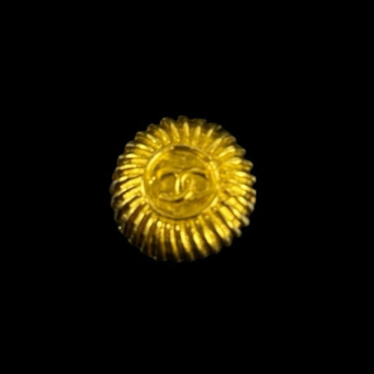 CHANEL Chanel Single Earring Gold Hardware CHANEL Gold Alloy Clip-On Earring