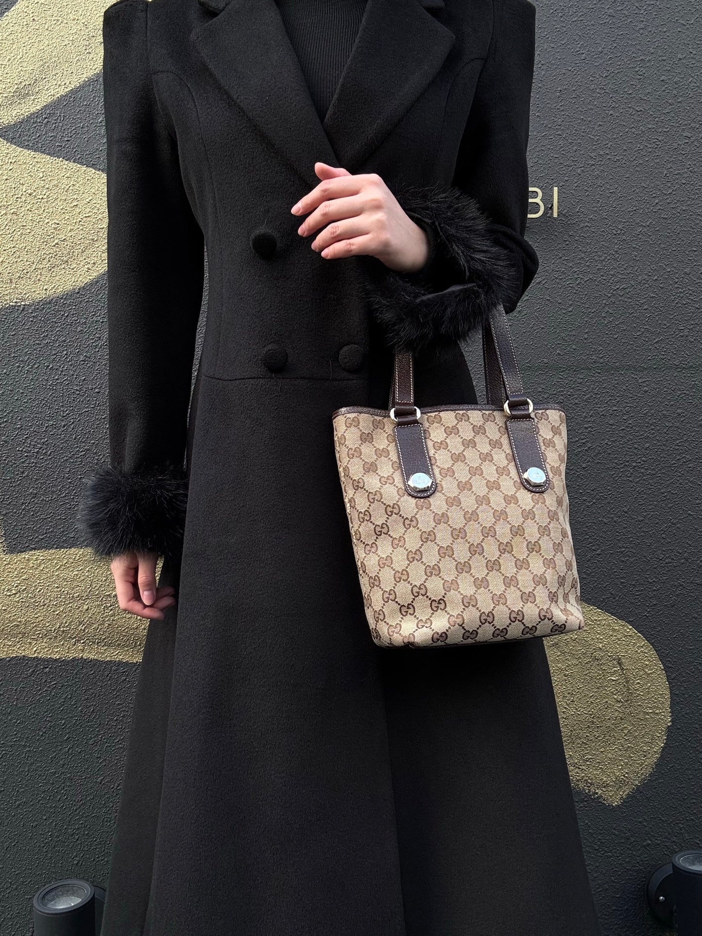 GUCCI GG Canvas Tote Bag Brown Gold Hardware GUCCI Beige Monogram Canvas Basketweave Tote Shoulder Bag