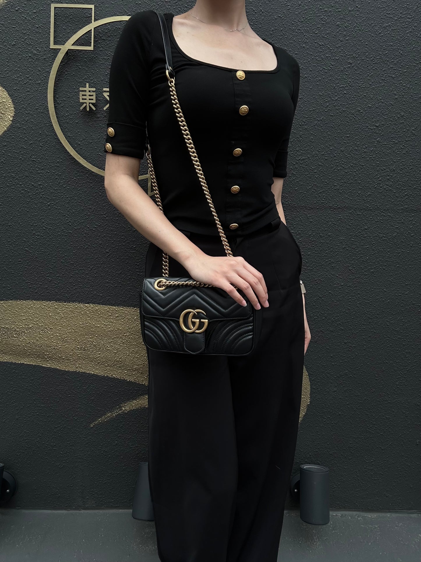GUCCI Marmont GG Logo Leather Shoulder Bag Black Gold-Tone Hardware