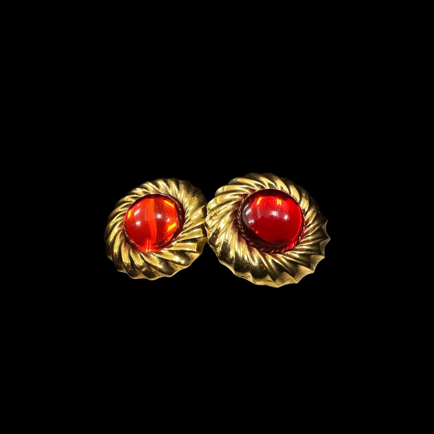 CHANEL red stone earrings, with comments, gold hardware, alloy, clip-on