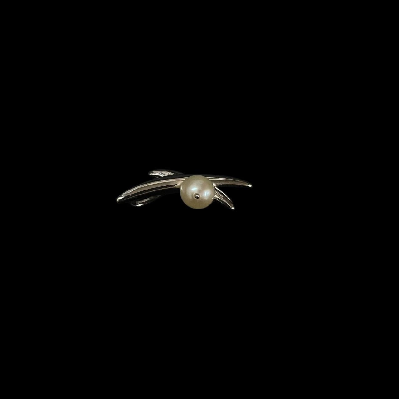 TASAKI pendant top, silver hardware, pearl