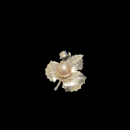MIKIMOTO pendant top, pearl
