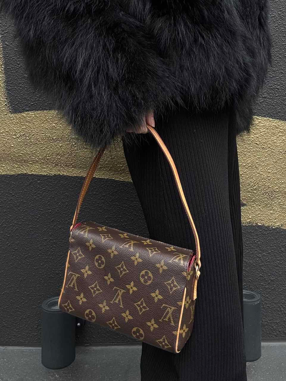 LOUIS VUITTON Monogram PVC Pochette Recital (Beisong Box / Underarm Bag)