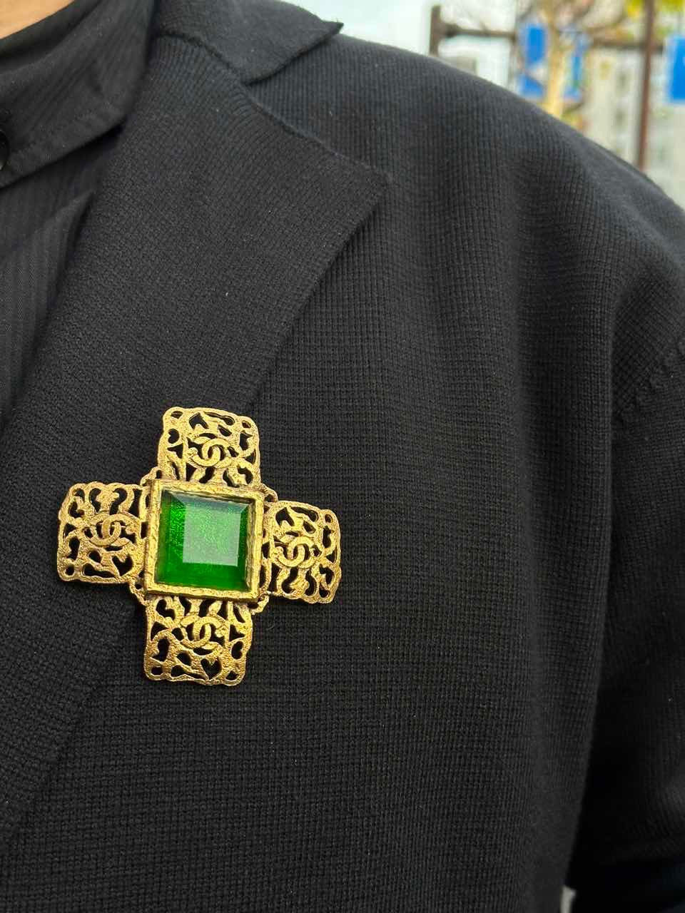 CHANEL Coco Mark Brooch with Green Stone, Gold-Plated Alloy, Brooch