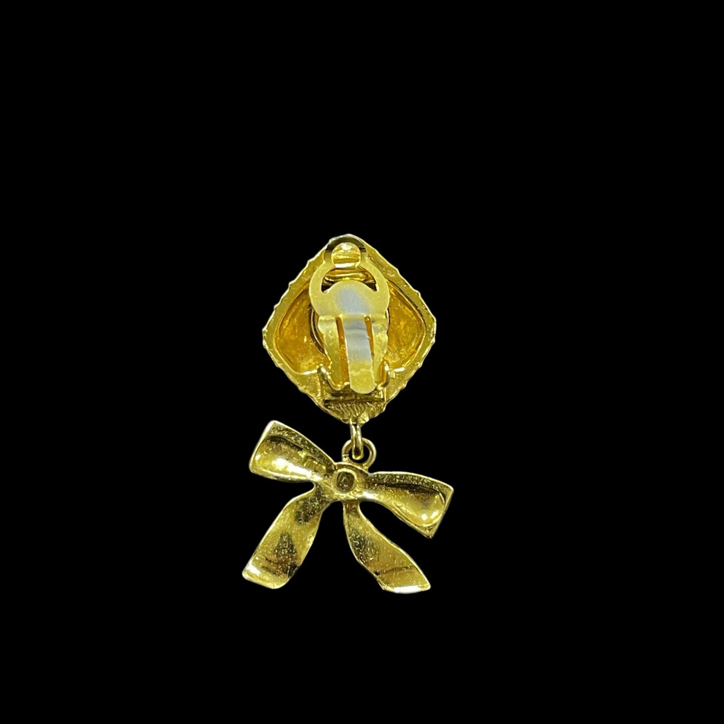 CHANEL Single Earring, Gold Hardware, Clip-On, Alloy