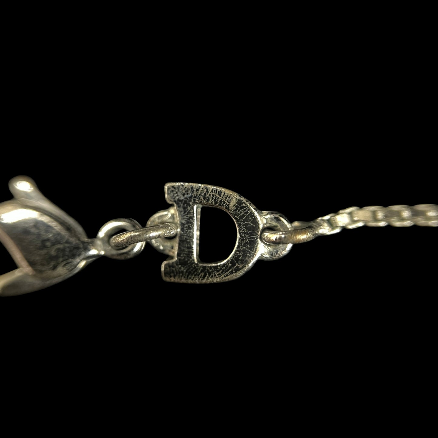 CHRISTIAN DIOR Plain Oblong Plate Fine Box Chain Necklace Silver Tone Metal Delicate Thin Chain Adjustable Extension with CD Logo Charm Minimalist Elegant Casual Daily Accessory