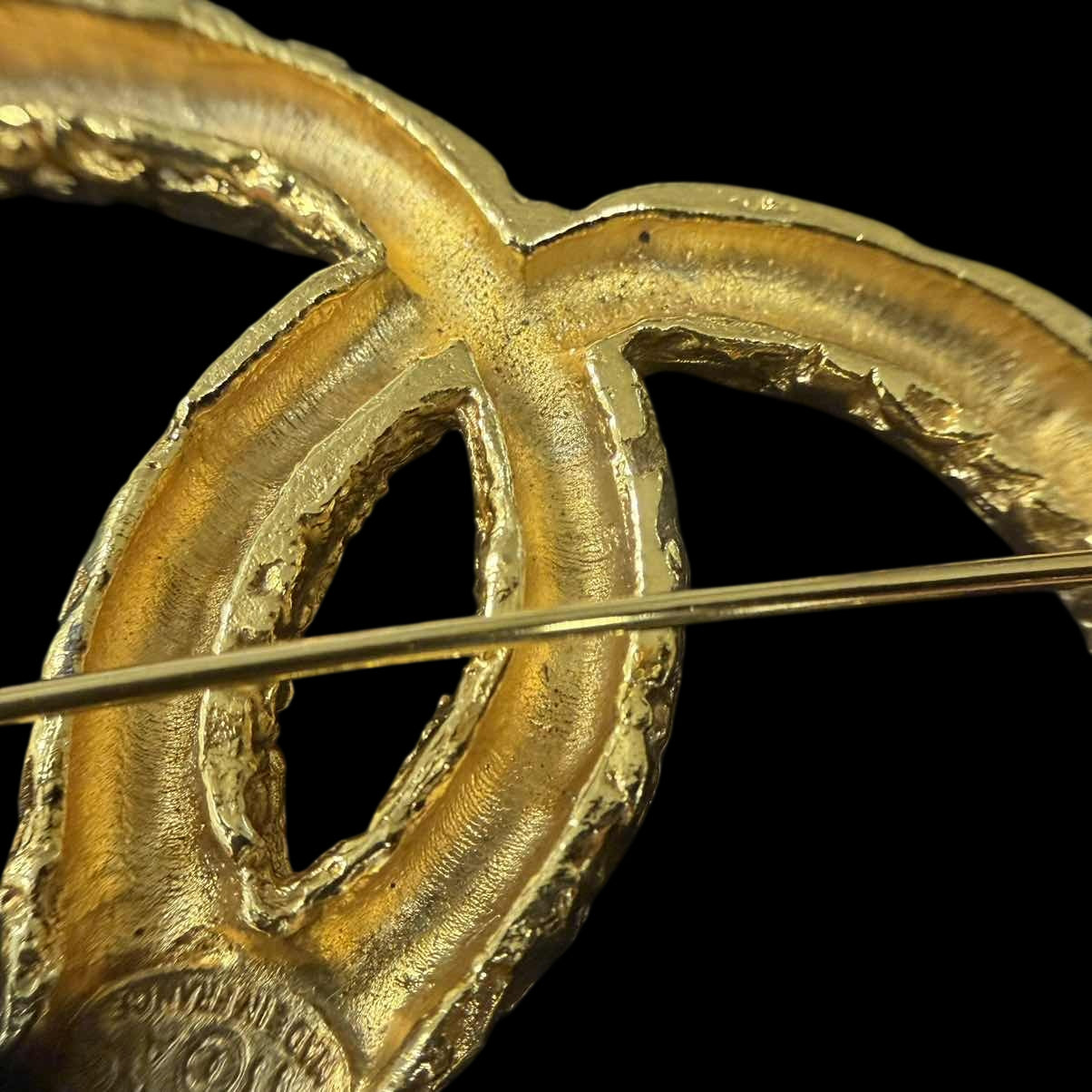CHANEL CHANEL Brooch, Gold Hardware, CHANEL Gold Alloy Brooch