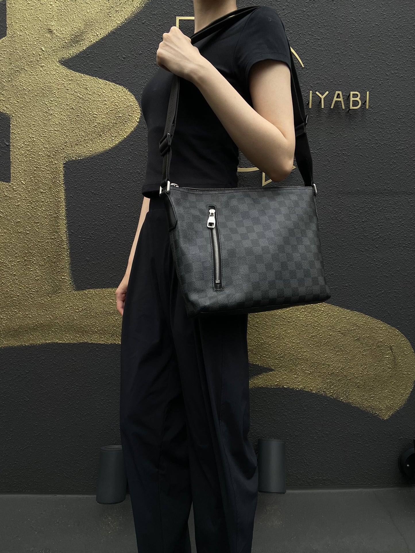 LOUIS VUITTON LV Mick Damier Graphite Tote Shoulder Bag Black