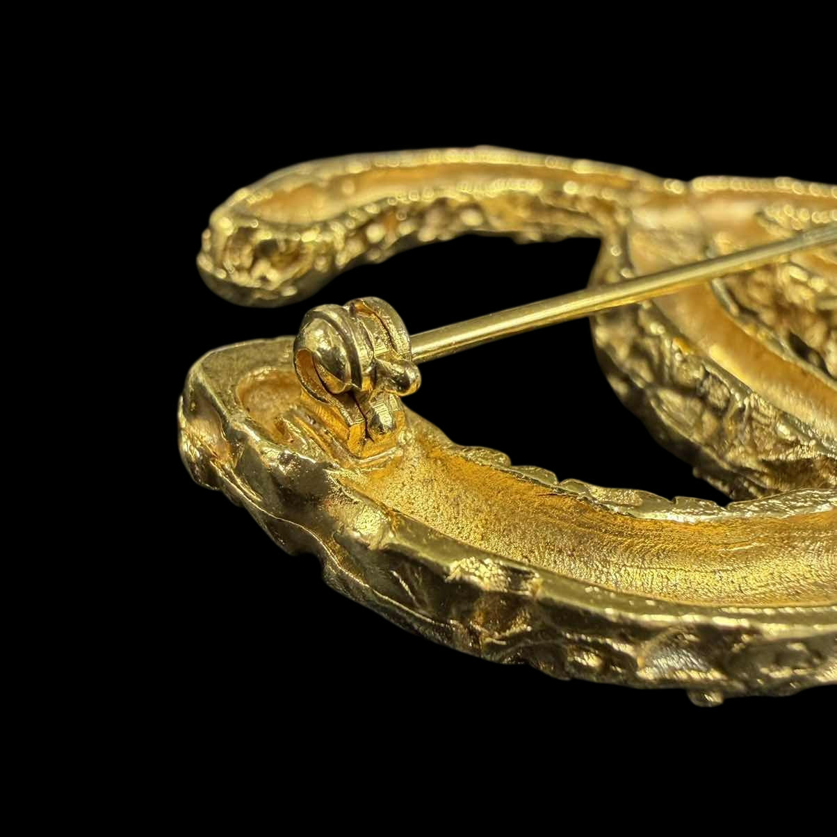 CHANEL CHANEL Brooch, Gold Hardware, CHANEL Gold Alloy Brooch