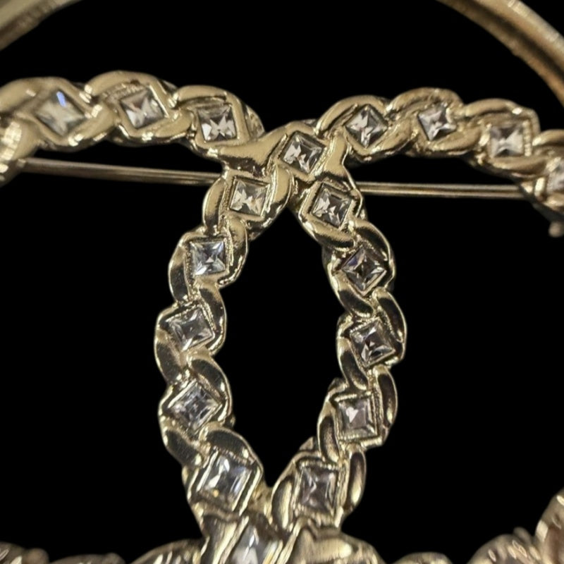 CHANEL Coco Mark Round Brooch Rhinestone Gold Alloy Hardware