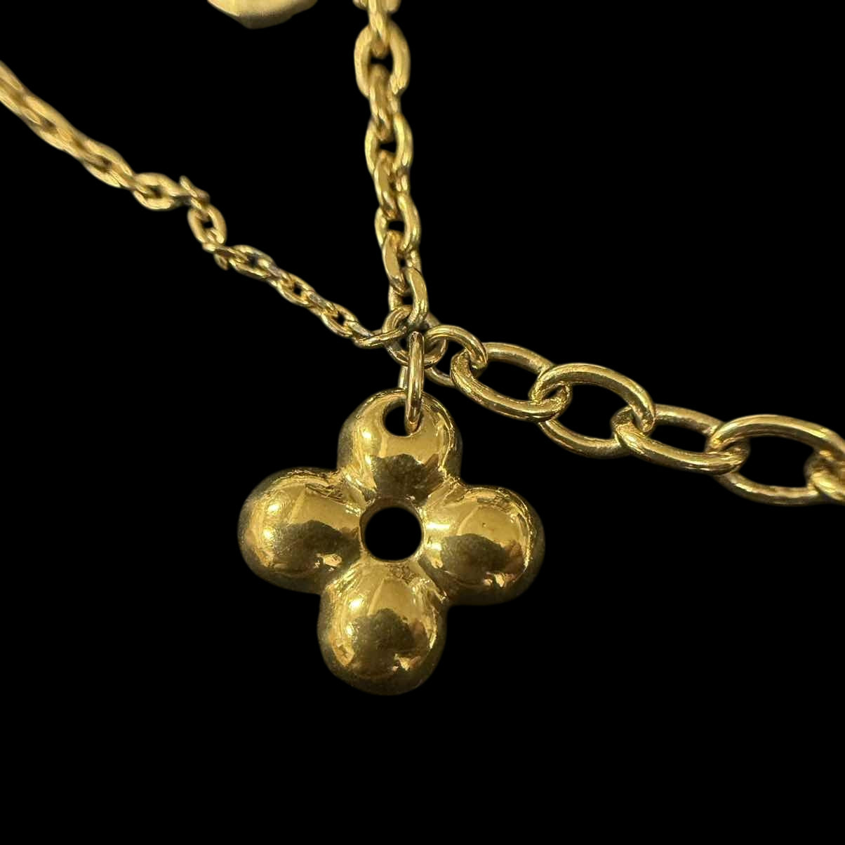 LOUISVUITTON LOUISVUITTON Blooming Necklace, Gold Hardware