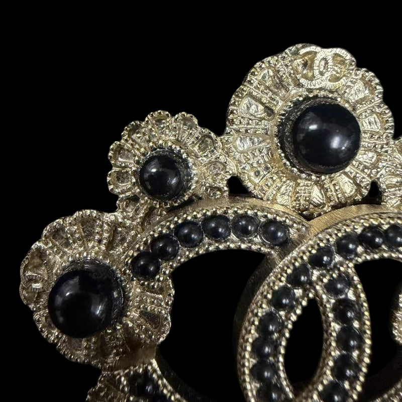 CHANEL CC Logo Brooch Accessory Gold Tone Metal Black Pearl Full Stone Inlay Vintage Elegant Design
