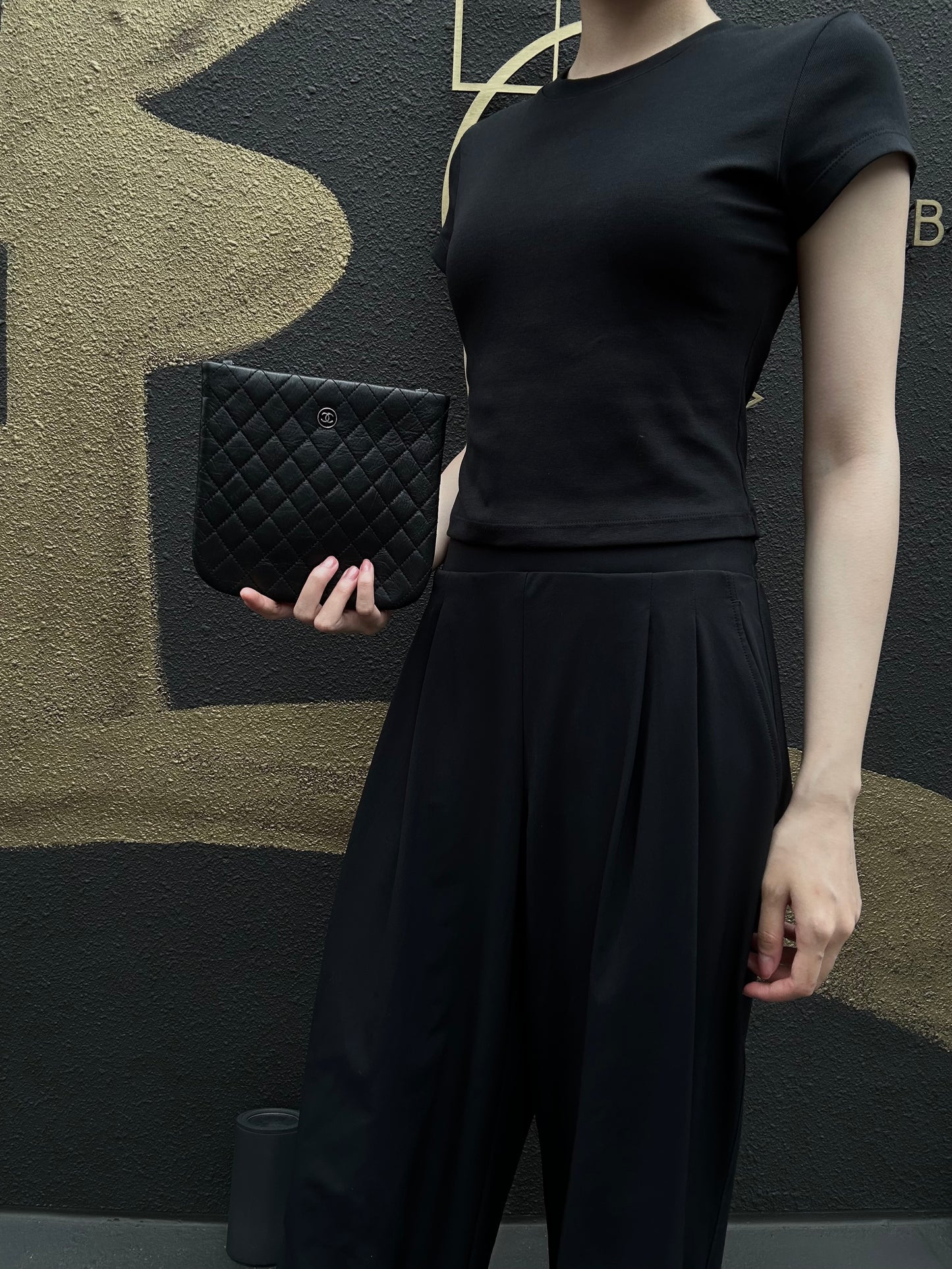 CHANEL Matelasse Lambskin Shoulder Bag Black