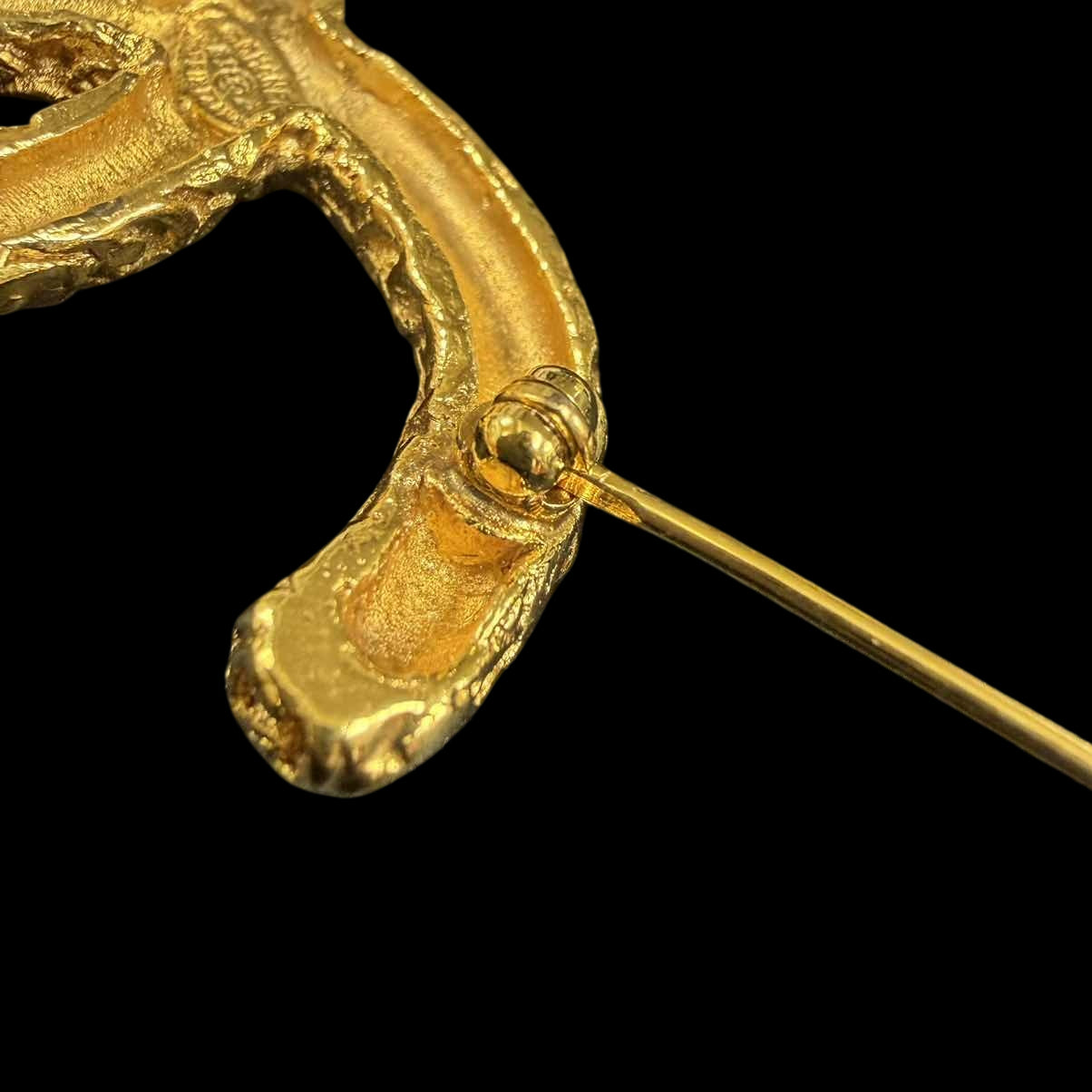CHANEL CHANEL Brooch, Gold Hardware, CHANEL Gold Alloy Brooch