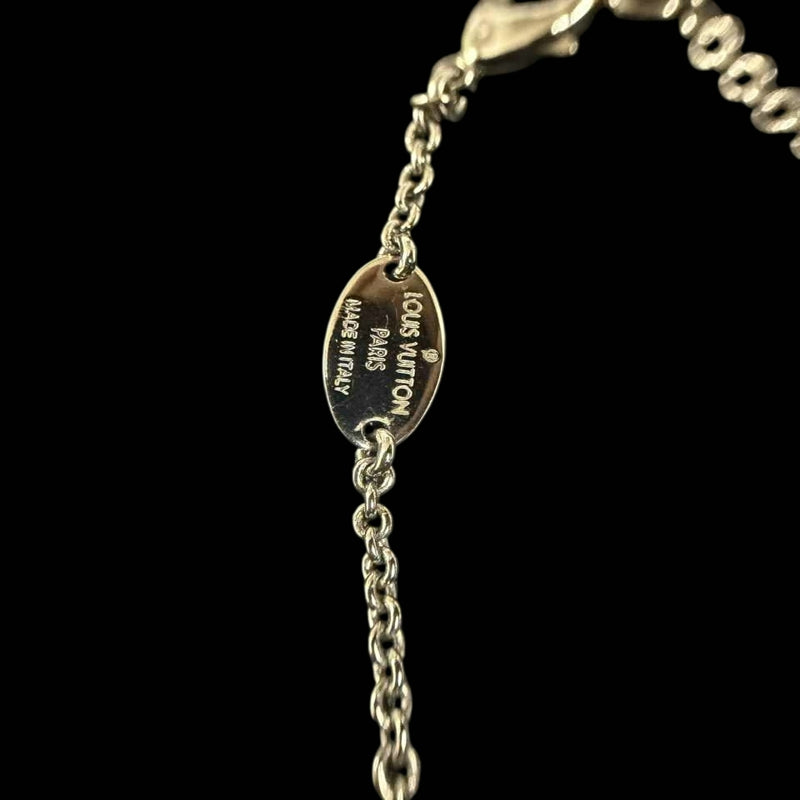 LOUIS VUITTON Essential V Logo Pendant Necklace Silver Alloy Hardware