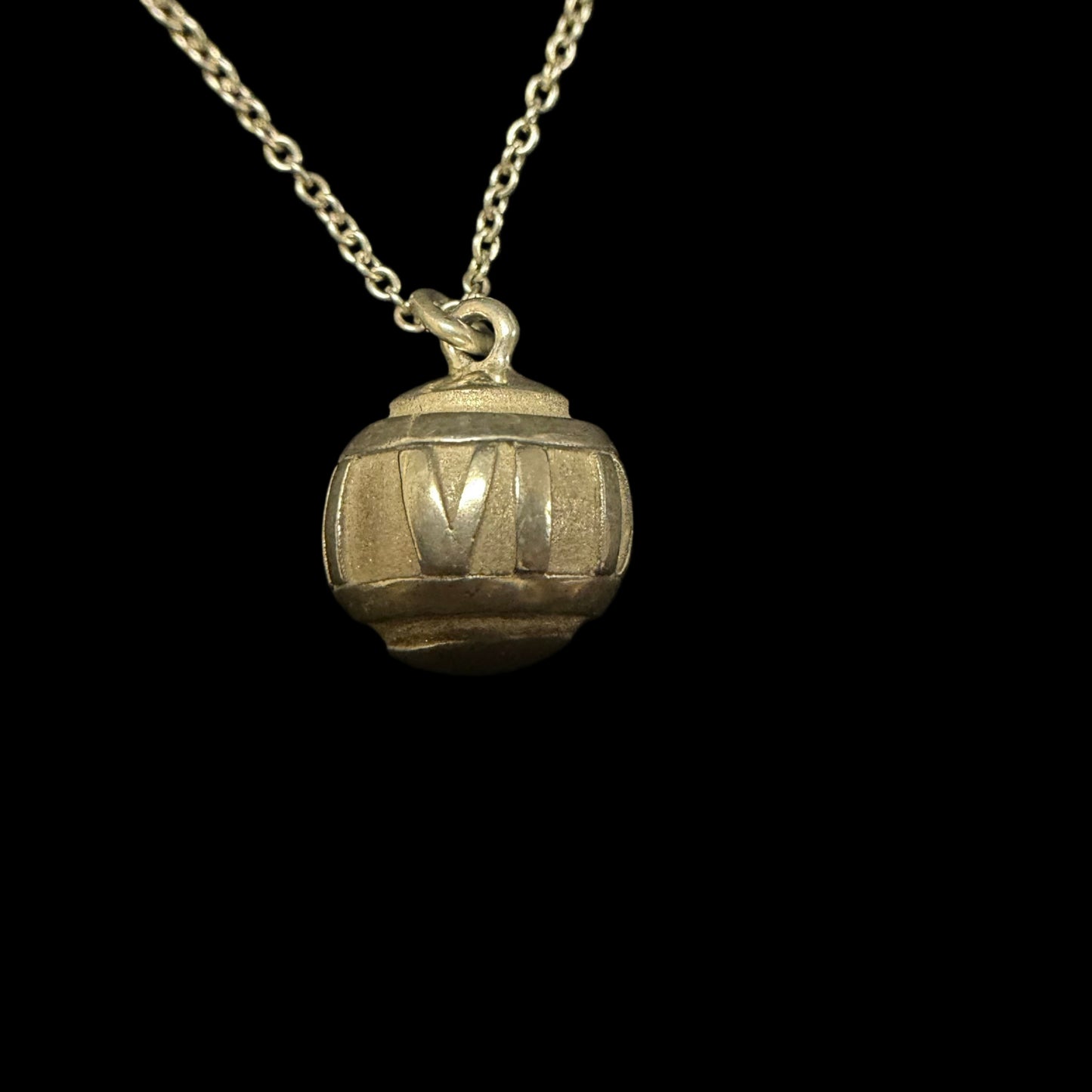 TIFFANY & Co. 925 Sterling Silver Ball Pendant Necklace Fine Chain Minimalist Classic Elegant Design Genuine 925 Silver Accessory