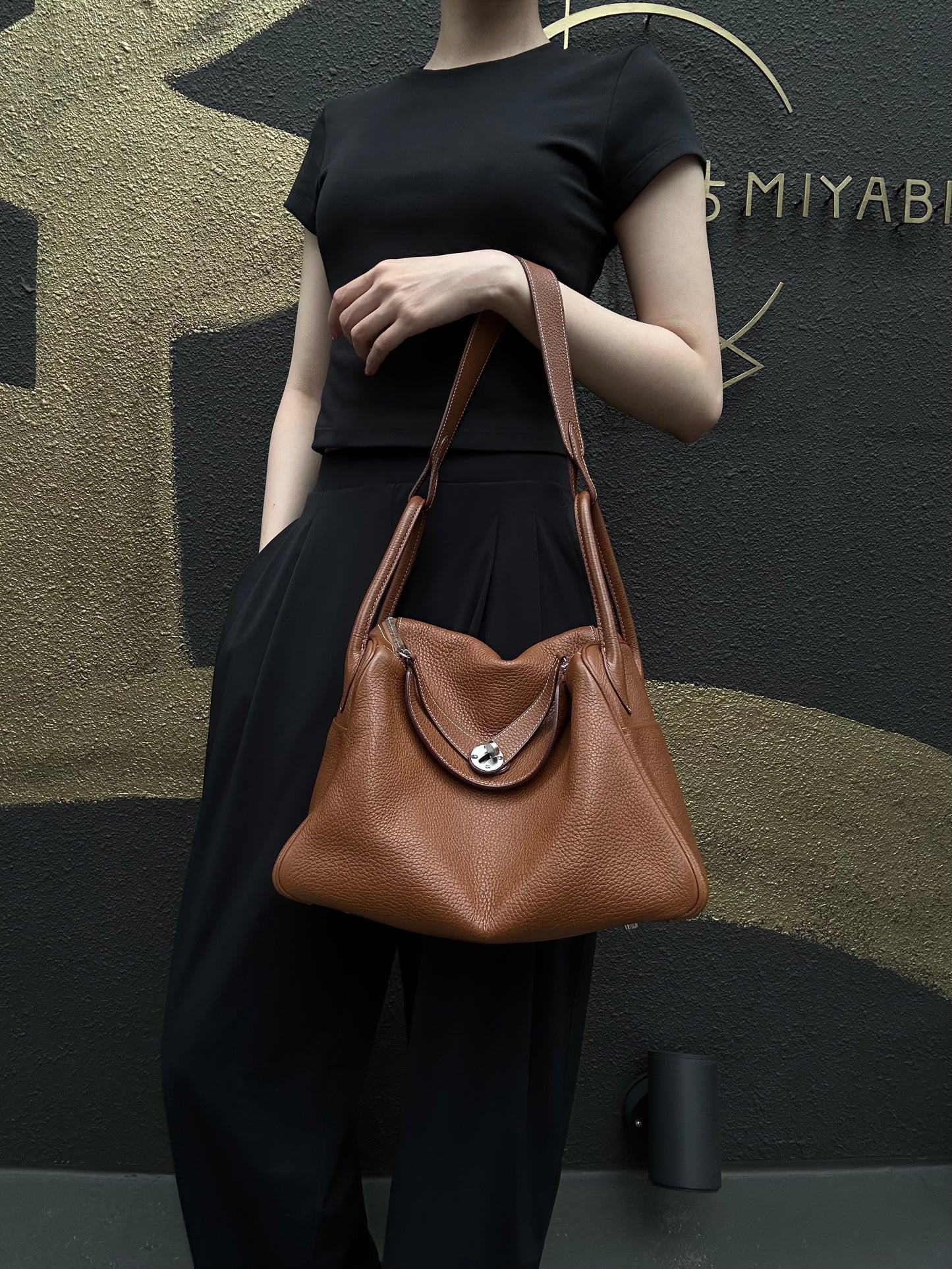 HERMES Lindy Calf Leather Handbag Brown Silver-Tone Hardware