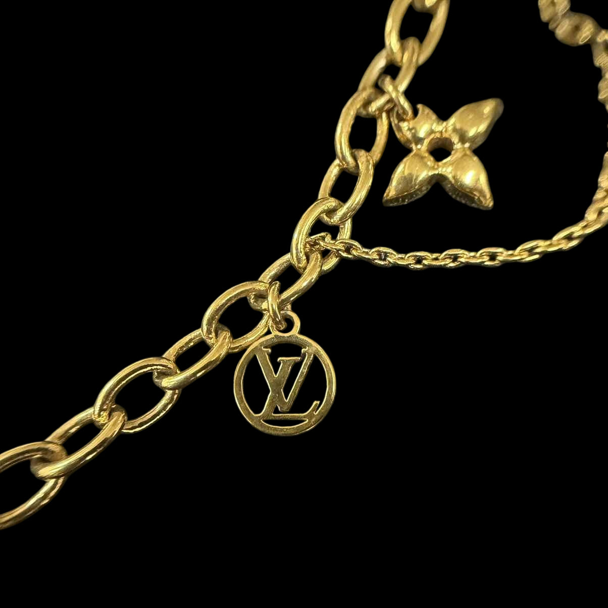 LOUISVUITTON LOUISVUITTON Blooming Necklace, Gold Hardware