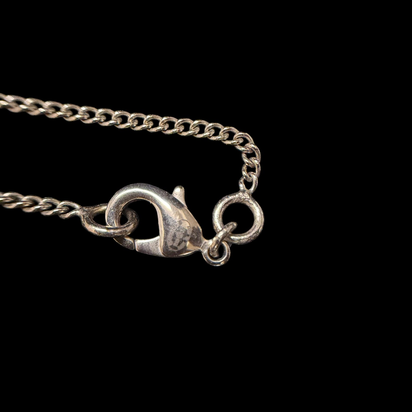 CHANEL CC Logo Irregular Baroque Pearl Drop Necklace Gold Tone Metal Thin Chain Elegant Classic Vintage Design