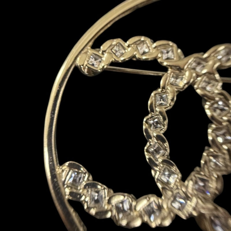 CHANEL Coco Mark Round Brooch Rhinestone Gold Alloy Hardware