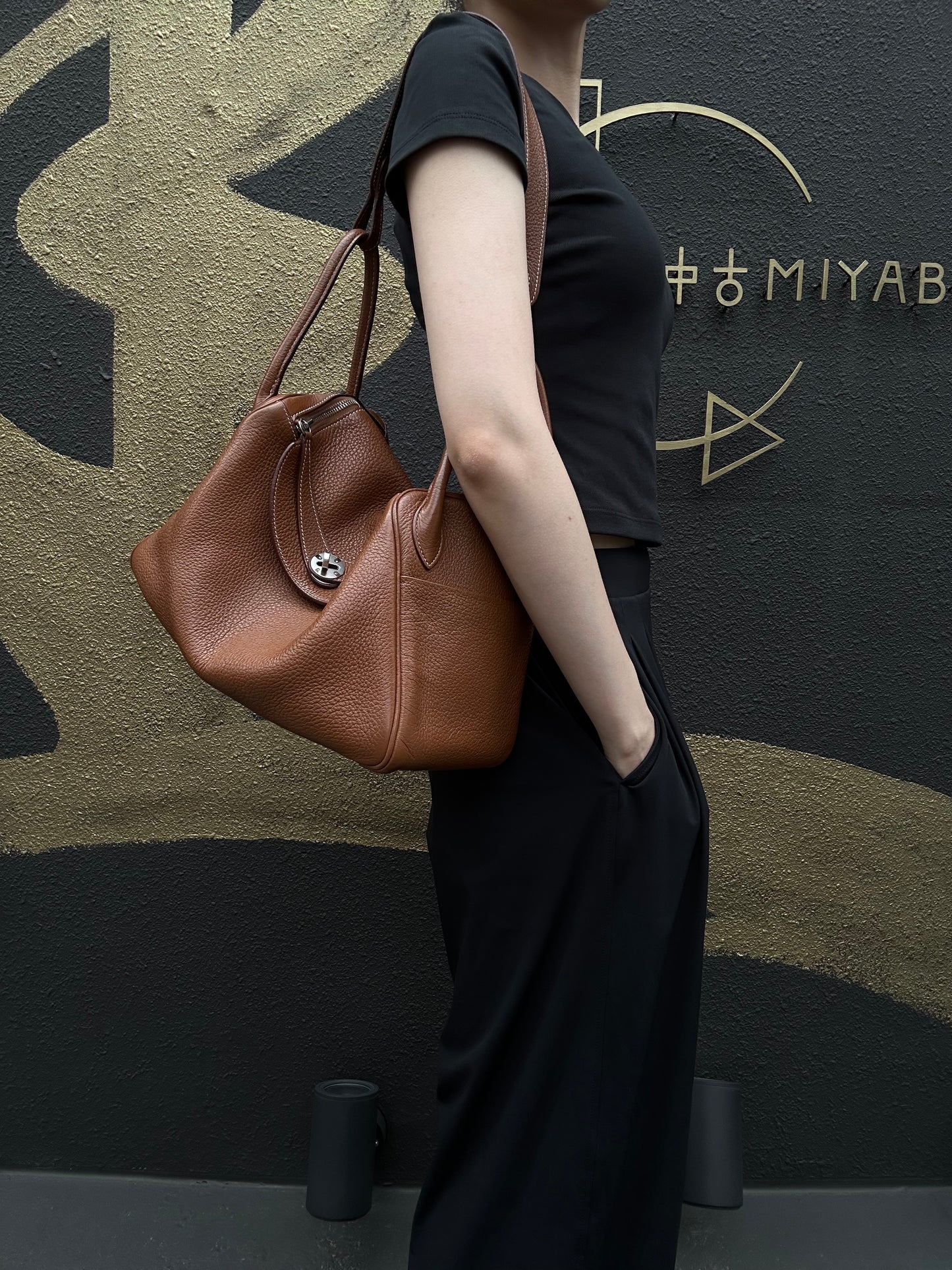 HERMES Lindy Calf Leather Handbag Brown Silver-Tone Hardware